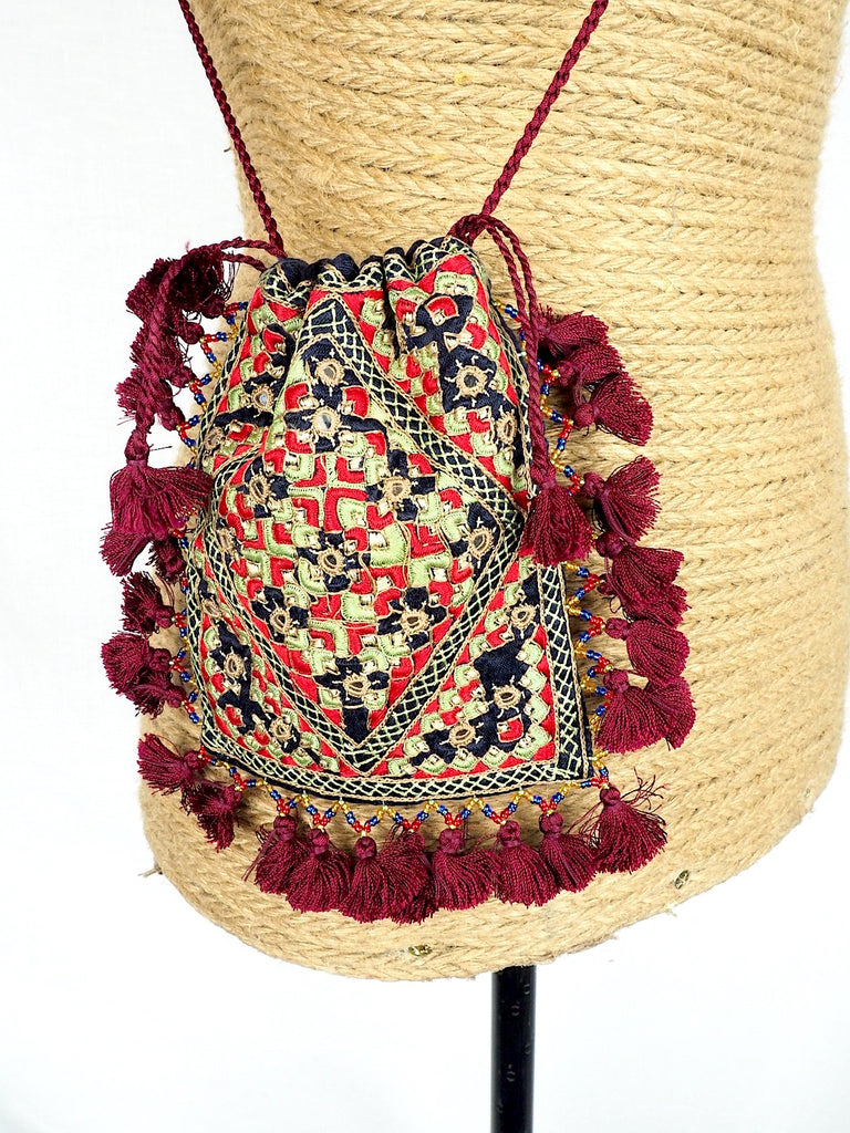 Embroidered Purse 06