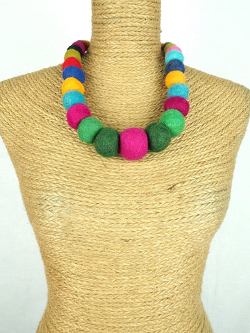 Felt necklace 05