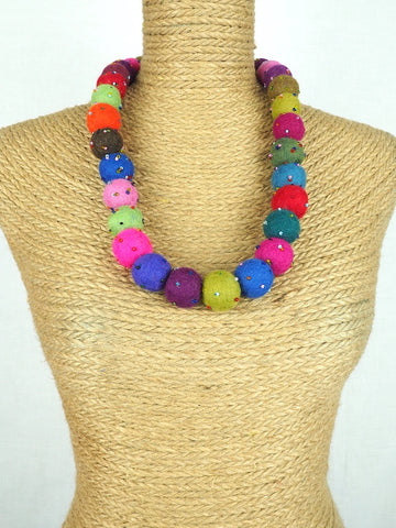 Felt necklace 10