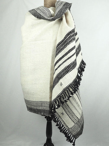 Kutch Loom Shawl 05