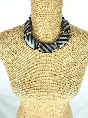 Tribal Necklace 01