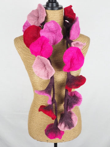 Flower Garland Pinks