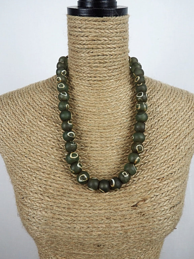 Laxmi Glass Necklace 09