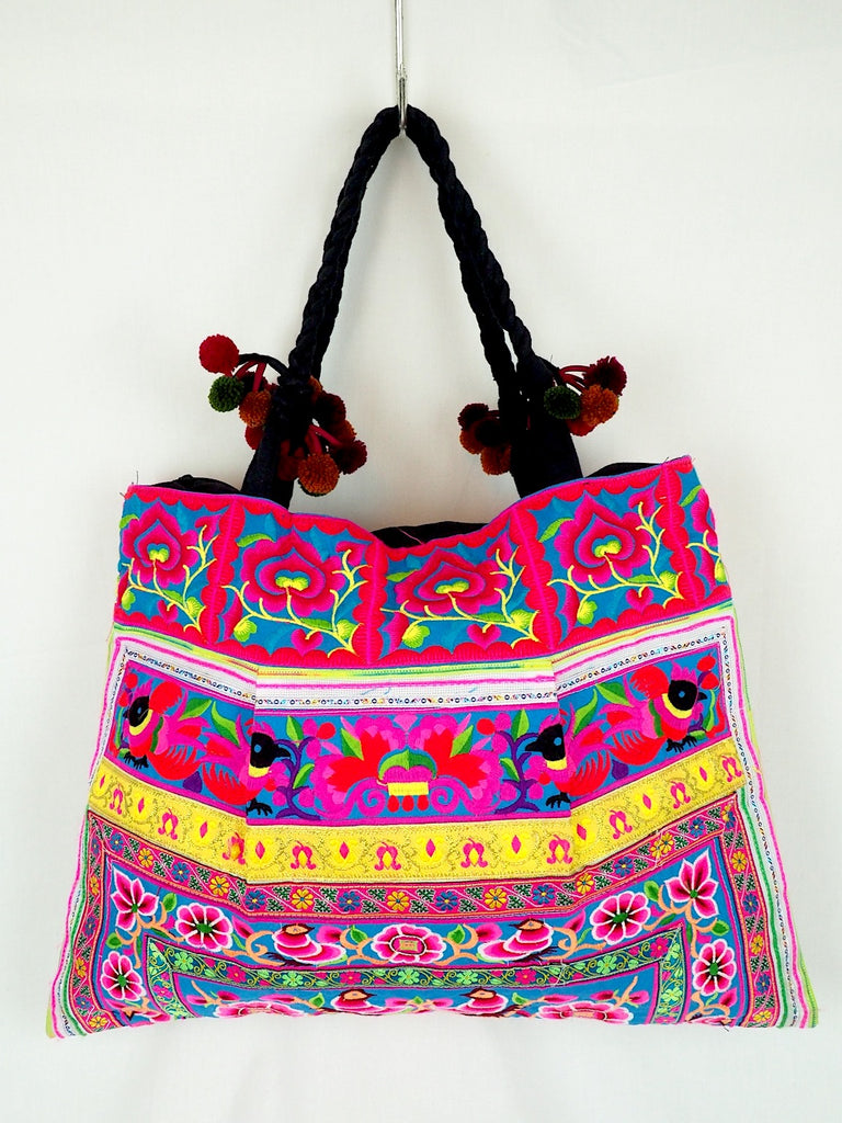Embroidered Roomy Shopper 01