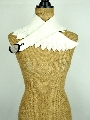 Swan Merino Jabot